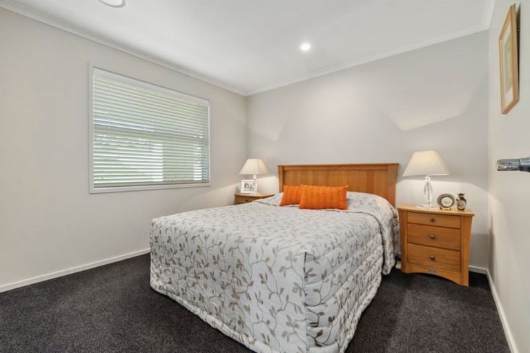 Photo of property in 5 Bernora Crescent, Bombay, 2675