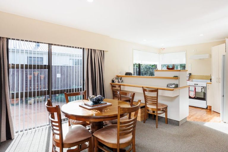 Photo of property in 127 Amberley Avenue, Highbury, Palmerston North, 4412