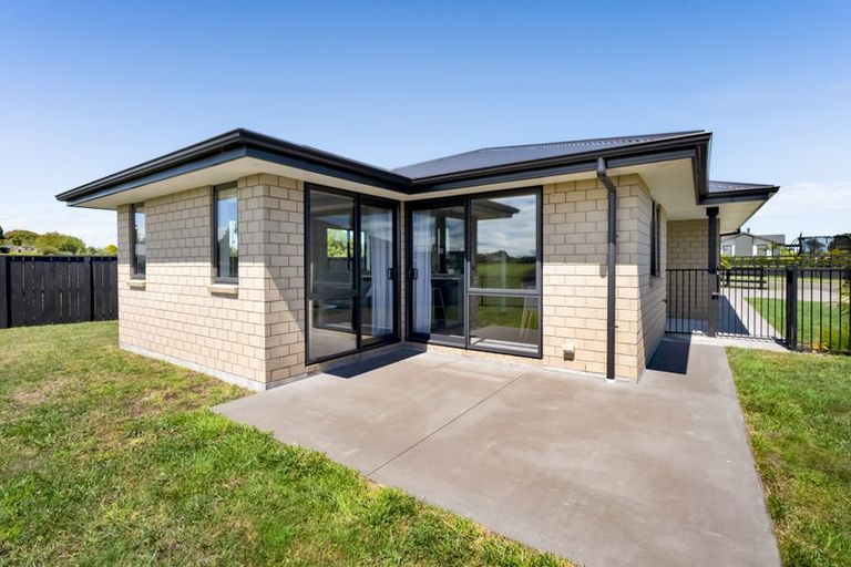 Photo of property in 20 Papawhero Drive, Bell Block, New Plymouth, 4312