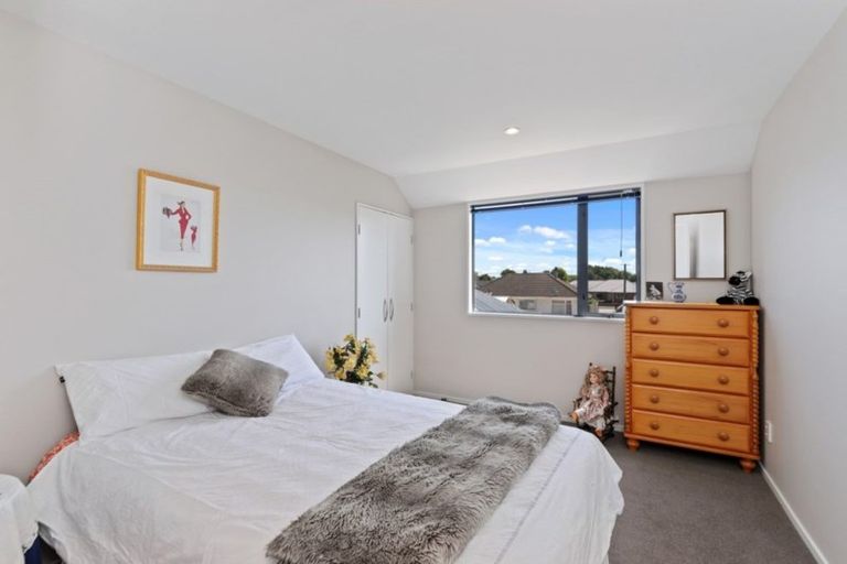 Photo of property in 18 Marble Wood Drive, Papanui, Christchurch, 8053