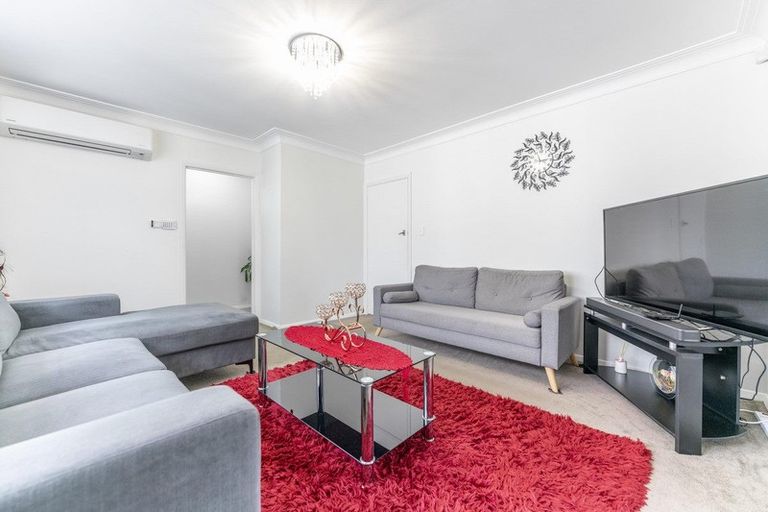 Photo of property in 25 Mcannalley Street, Manurewa East, Auckland, 2102