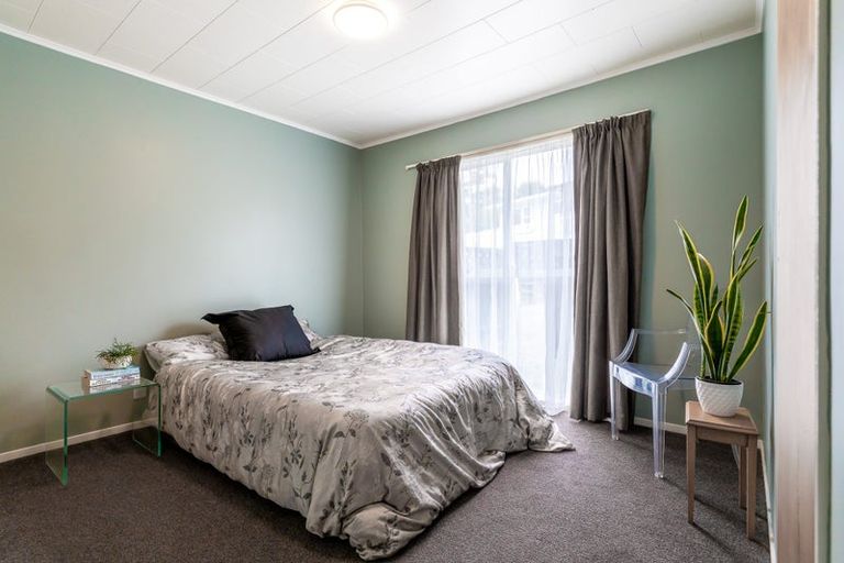 Photo of property in 2/14 Claridge Street, Glen Eden, Auckland, 0602