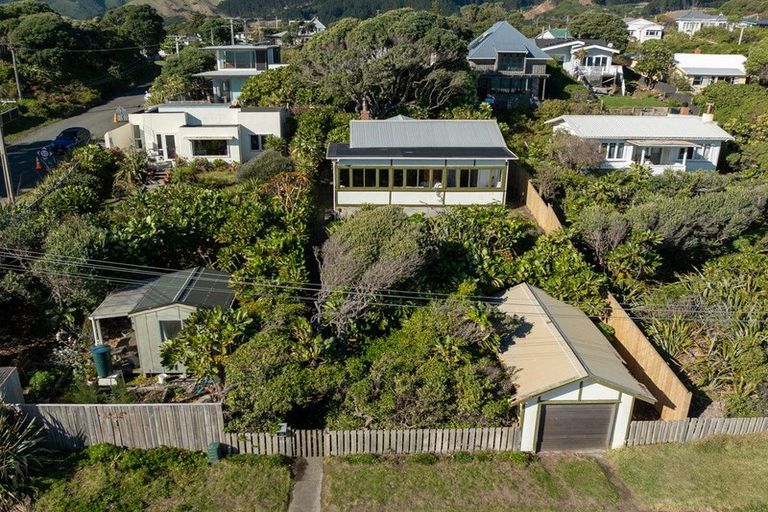 Photo of property in 134 The Parade, Paekakariki, 5034