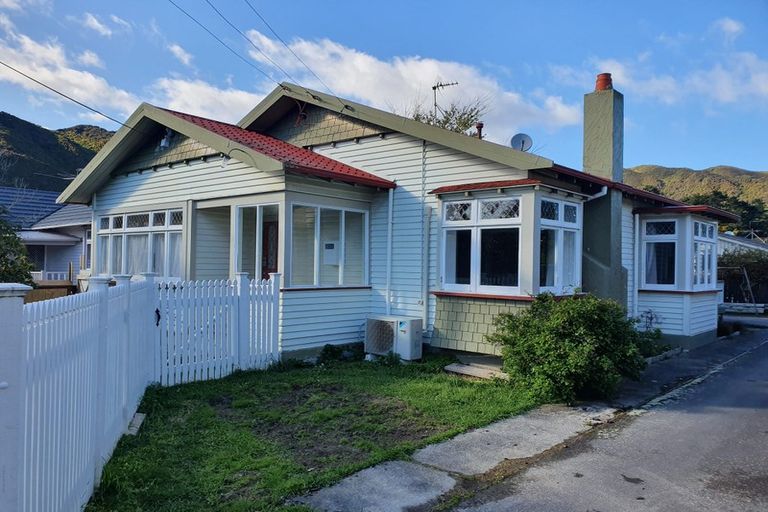 Photo of property in 14 Norton Park Avenue, Fairfield, Lower Hutt, 5011