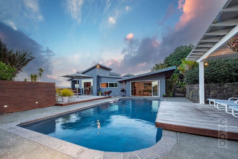 Photo of property in 175 Hanham Road, Kumeu, 0891