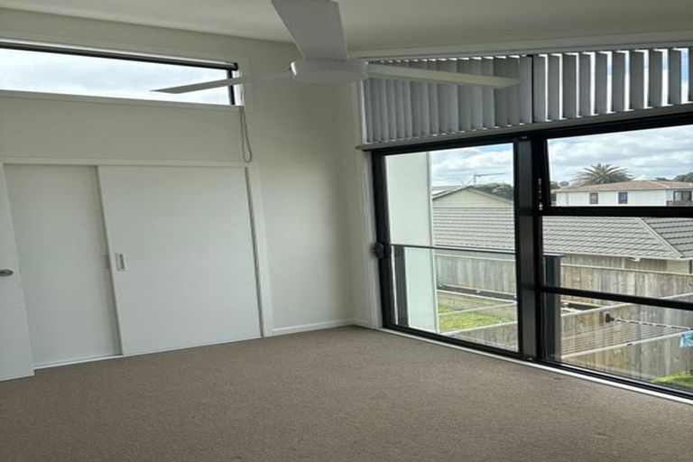 Photo of property in 21 Tireti Road, Titahi Bay, Porirua, 5022
