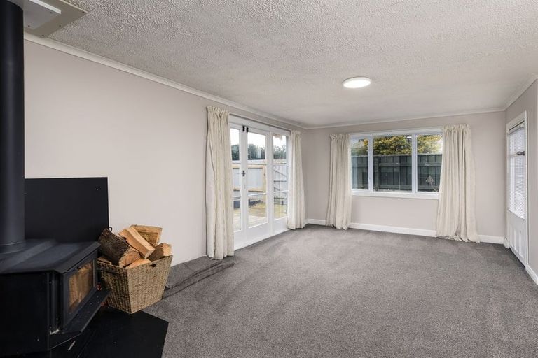 Photo of property in 12 Rhodes Street, Waimate, 7924