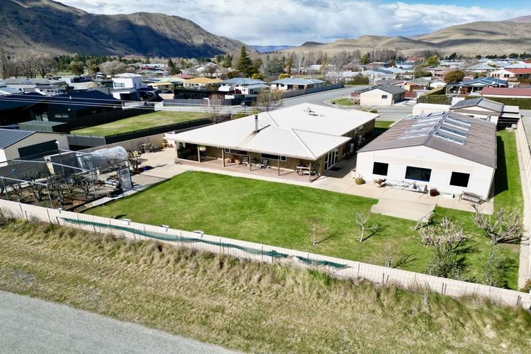 Photo of property in 8 Sunset Place, Otematata, 9412