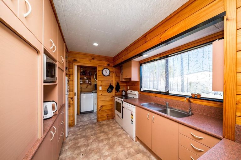 Photo of property in 1 Albert Street, Hawera, 4610