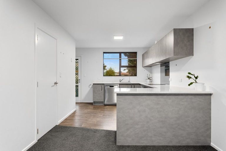 Photo of property in 16b Ottawa Road, Wainoni, Christchurch, 8061