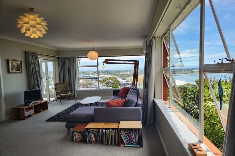 Photo of property in 34 Cannon Hill Crescent, Mount Pleasant, Christchurch, 8081