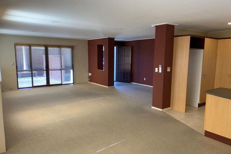 Photo of property in 27 Seneca Court, Golflands, Auckland, 2013