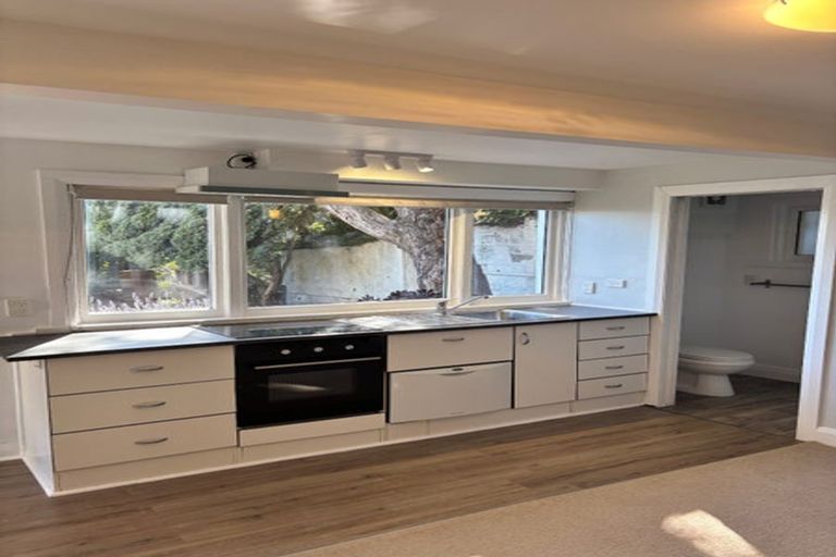 Photo of property in 8 Roseneath Terrace, Roseneath, Wellington, 6011