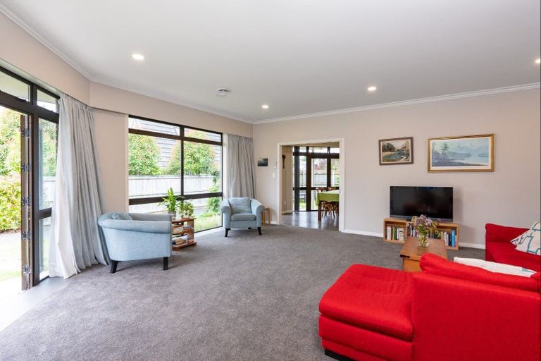 Photo of property in 75 Shepherd Road, Waipahihi, Taupo, 3330