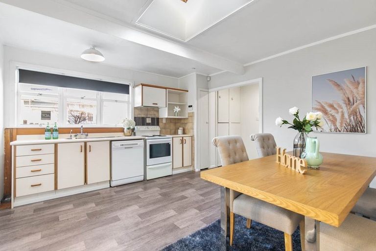 Photo of property in 90 Porchester Road, Papakura, 2110