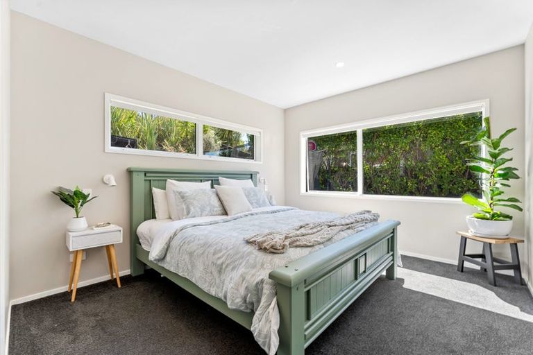 Photo of property in 9 Tirohanga Crescent, Stanmore Bay, Whangaparaoa, 0932