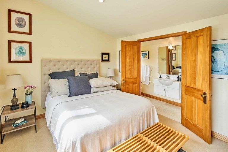 Photo of property in 5b Hay Street, Oriental Bay, Wellington, 6011