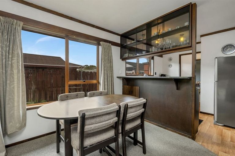 Photo of property in 2/133 Parrs Cross Road, Glen Eden, Auckland, 0612