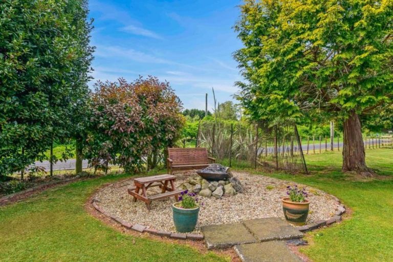 Photo of property in 615 Oturoa Road, Hamurana, Rotorua, 3072