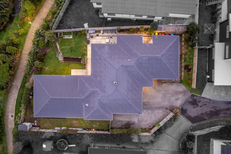 Photo of property in 21 Flotilla Place, Whitby, Porirua, 5024