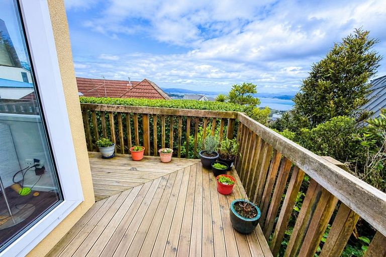 Photo of property in 15 Sirsi Terrace, Broadmeadows, Wellington, 6035