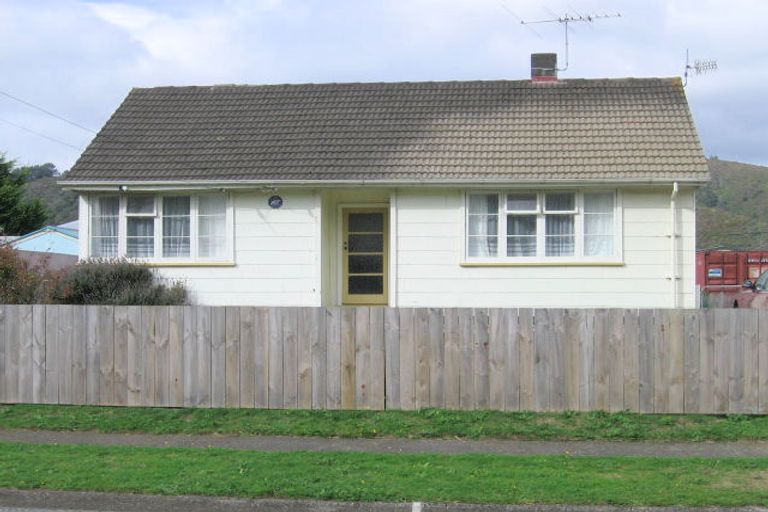 Photo of property in 1176 Taita Drive, Taita, Lower Hutt, 5011