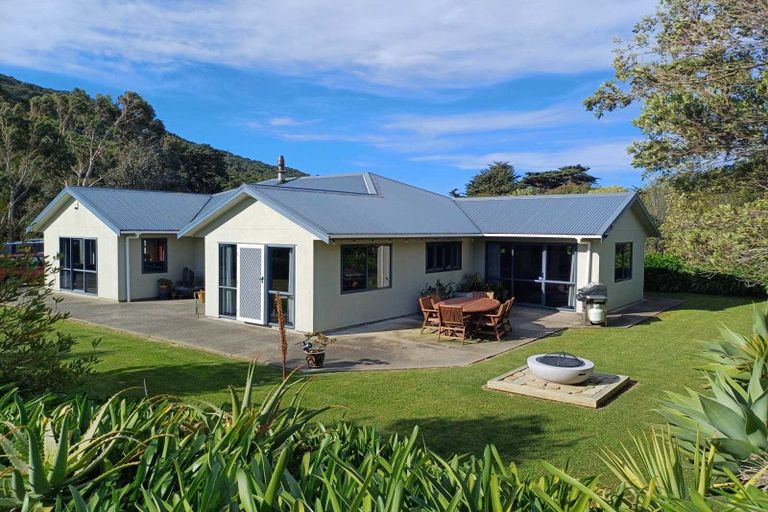 Photo of property in 5523 Masterton Castlepoint Road, Tinui, Masterton, 5889