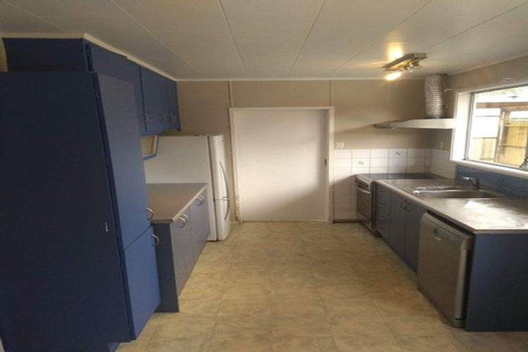 Photo of property in 59 Chilcott Road, Henderson, Auckland, 0612