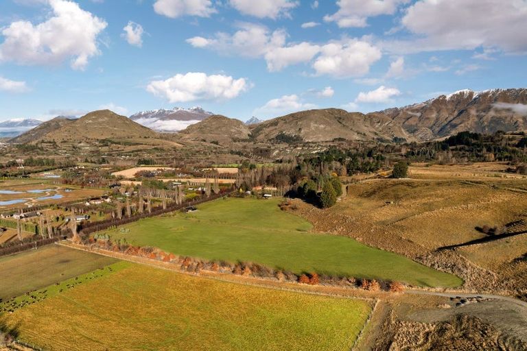 Photo of property in 99 Speargrass Flat Road, Speargrass Flat, Queenstown, 9371