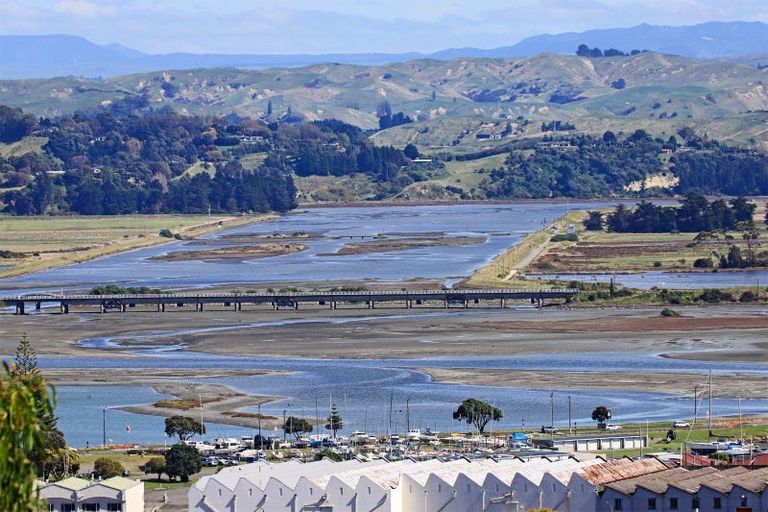 Photo of property in 10 Coleman Terrace, Hospital Hill, Napier, 4110