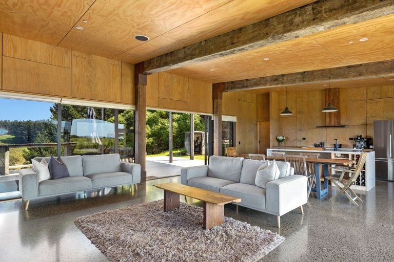 Photo of property in 35 Tama Road, Riversdale Beach, Masterton, 5872