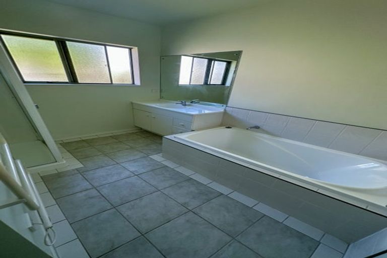 Photo of property in 1/256 Hibiscus Coast Highway, Orewa, 0931