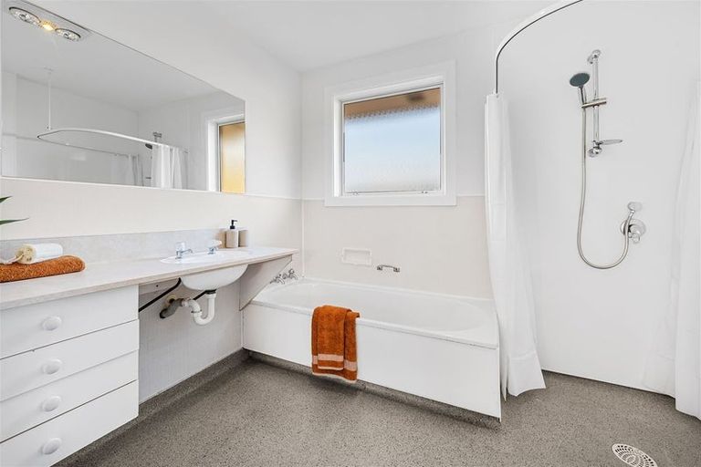 Photo of property in 1/38 Brookside Terrace, Bryndwr, Christchurch, 8053