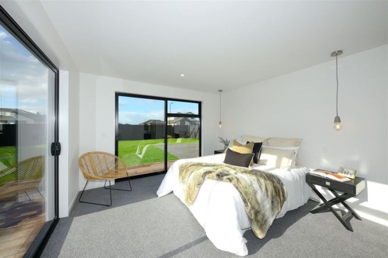 Photo of property in 10 Little Gem Road, Hornby, Christchurch, 8025