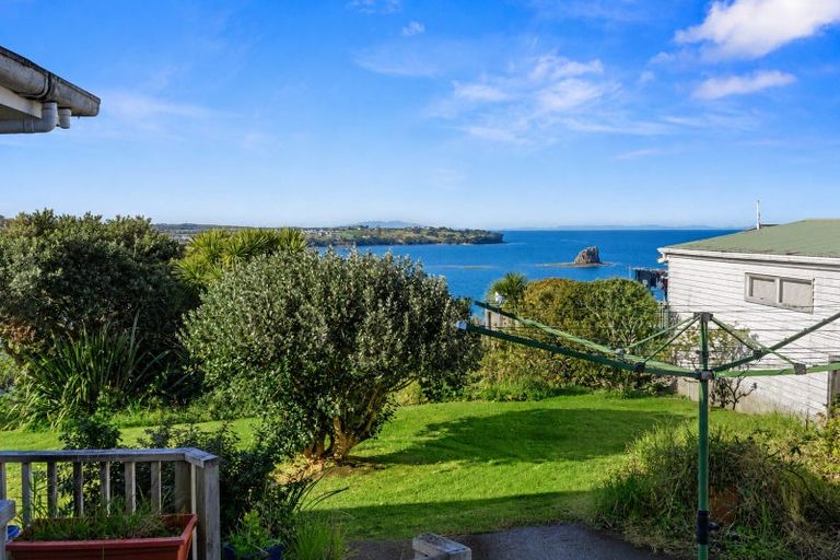 Photo of property in 79 Tiri Road, Tindalls Beach, Whangaparaoa, 0930