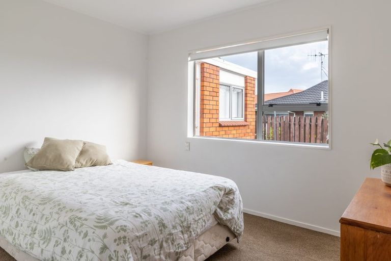 Photo of property in 2/203 Galloway Street, Hamilton East, Hamilton, 3216
