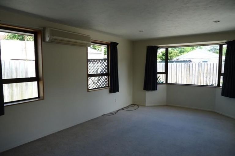 Photo of property in 2/119 Peverel Street, Riccarton, Christchurch, 8041
