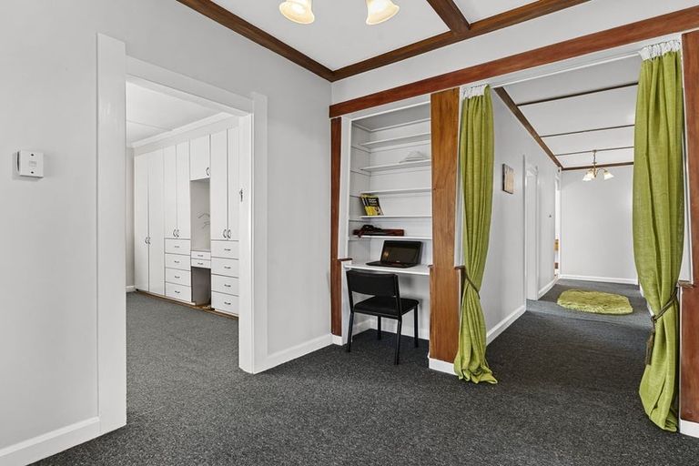 Photo of property in 219 Devon Street West, New Plymouth, 4310