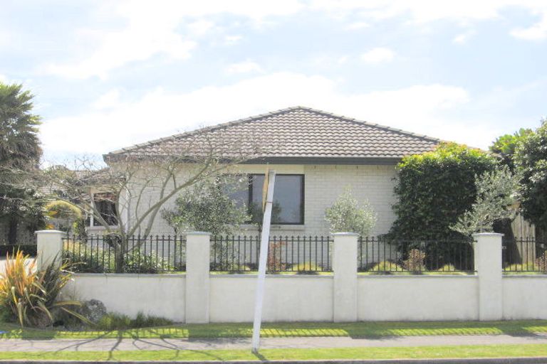 Photo of property in 3 Santa Monica Drive, Papamoa Beach, Papamoa, 3118