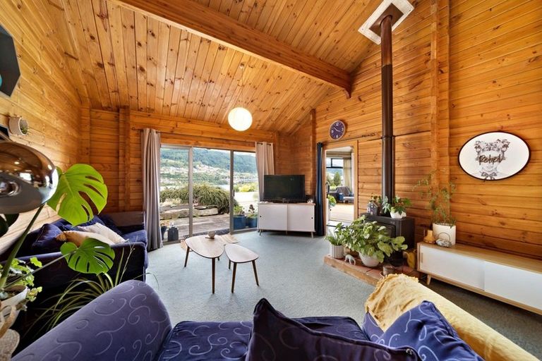 Photo of property in 25 Oregon Drive, Kelvin Heights, Queenstown, 9300