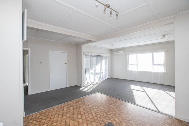 Photo of property in 1 Breckons Avenue, Nawton, Hamilton, 3200