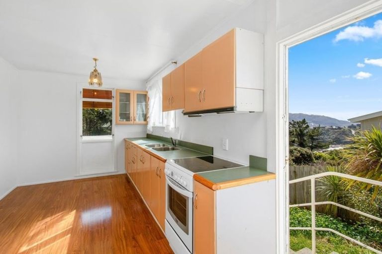 Photo of property in 112 Jamaica Drive, Grenada North, Wellington, 5028