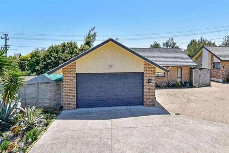 Photo of property in 15 Rossiter Avenue, Waiuku, 2123