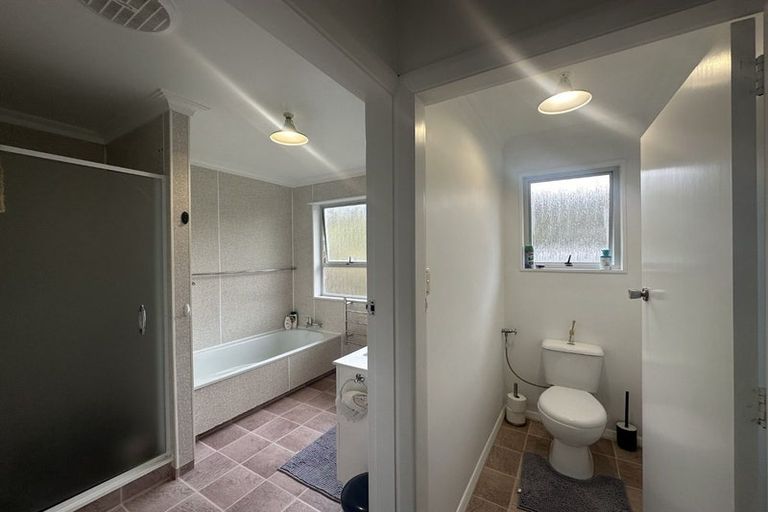 Photo of property in 1 Dorset Street, Picton, 7220