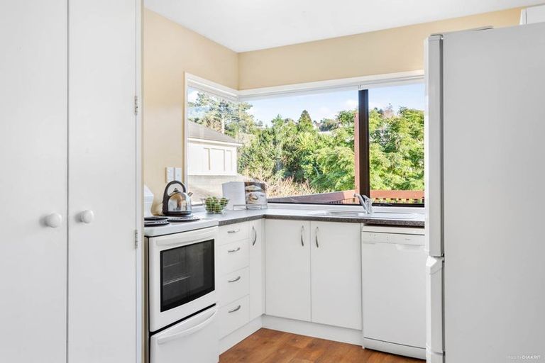 Photo of property in 690a Beach Road, Browns Bay, Auckland, 0630