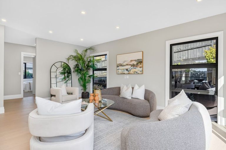 Photo of property in 9 Halcyon Bay Lane, Wainui, 0992