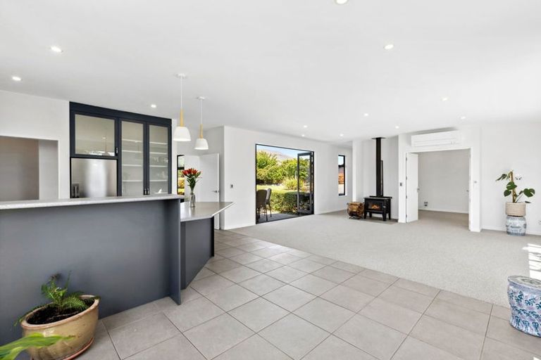 Photo of property in 5 Ironview Lane, Wanaka, 9382