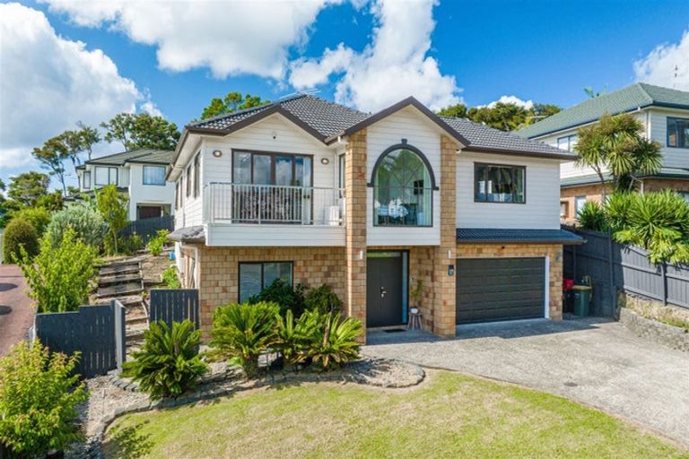 Photo of property in 76 San Valentino Drive, Henderson, Auckland, 0612