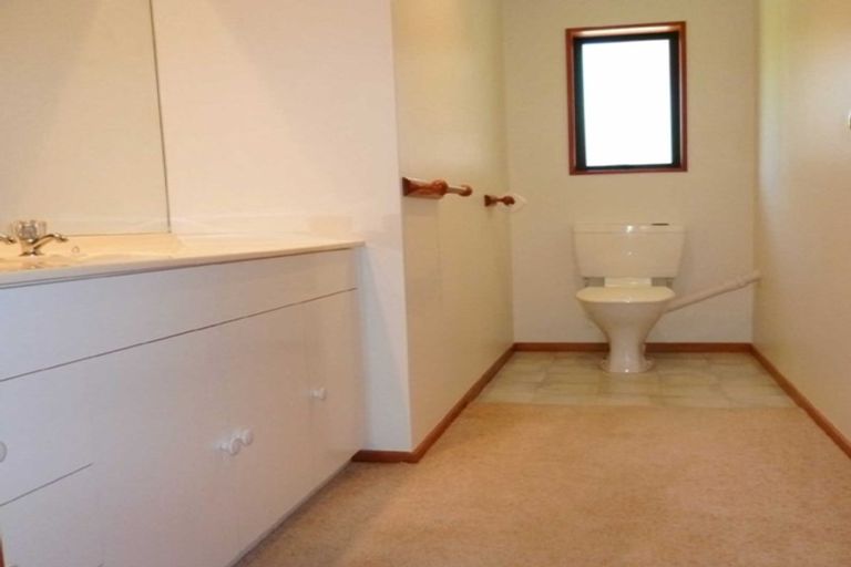 Photo of property in 40 Briarmont Street, Avondale, Christchurch, 8061