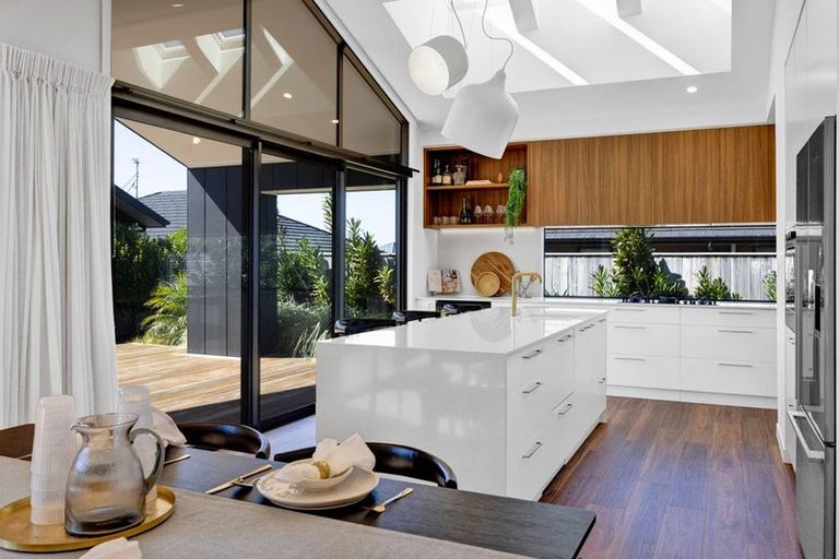 Photo of property in 27 Keene Drive, Bell Block, New Plymouth, 4312